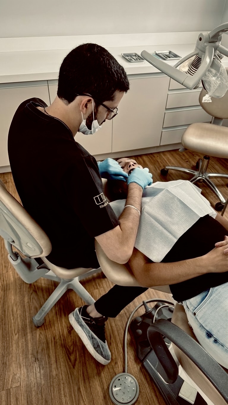 Dr. Guilherme Assed - Endodontista