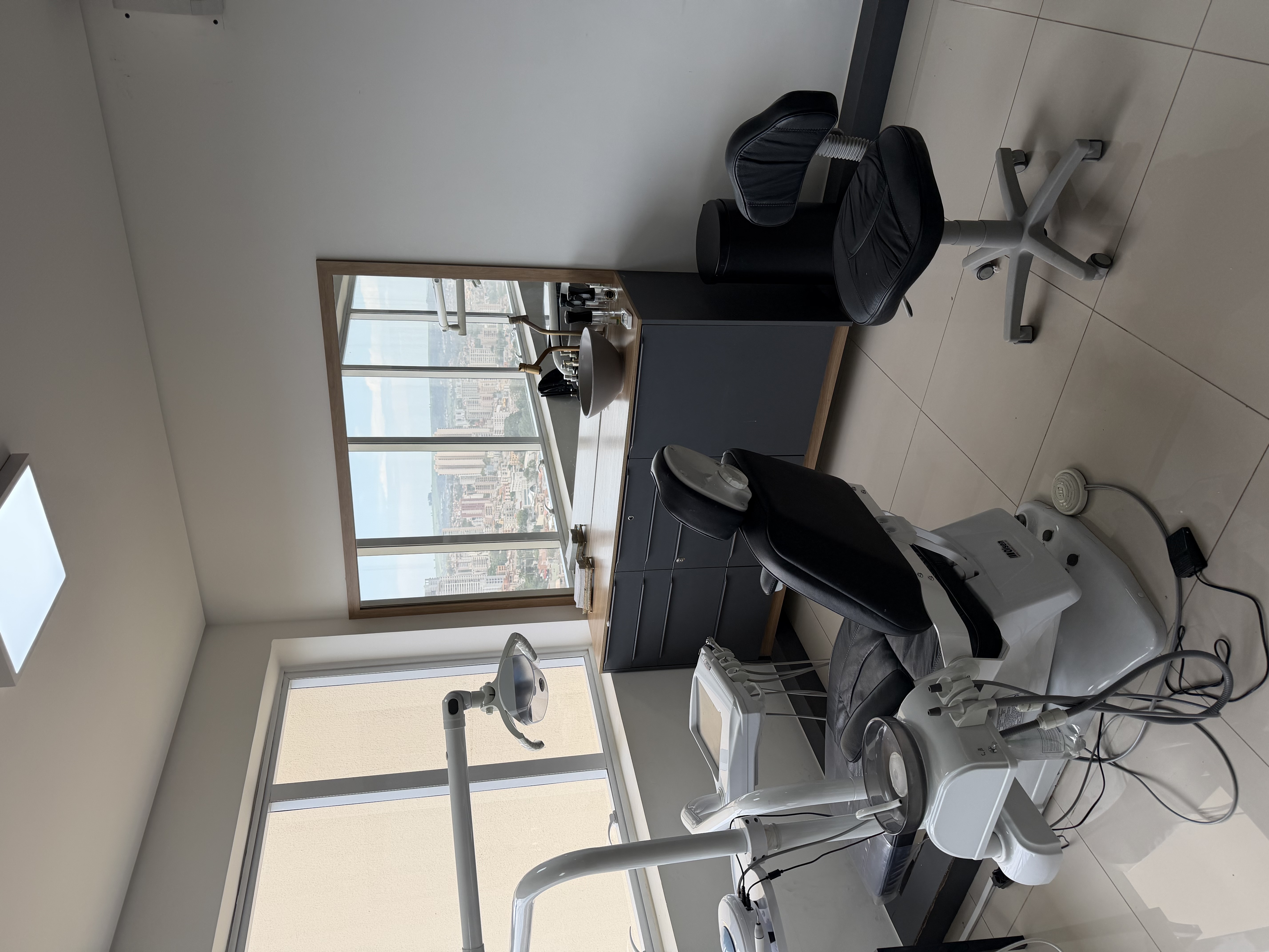 Sala de atendimento do consult&oacute;rio do Dr. Guilherme Assed